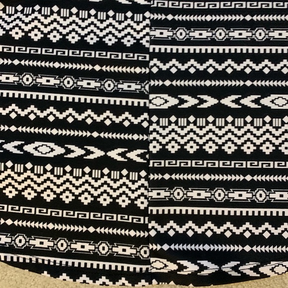 Black & White Aztec Print Skater Skirt - Picture 4 of 6
